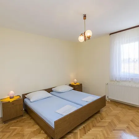 Hans شقة Primošten